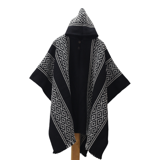 PONCHO PREMIUN BLANCO NEGRO