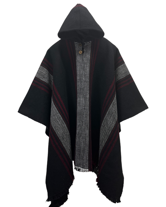 PONCHO HUASO NEGRO LINEAS ROJO