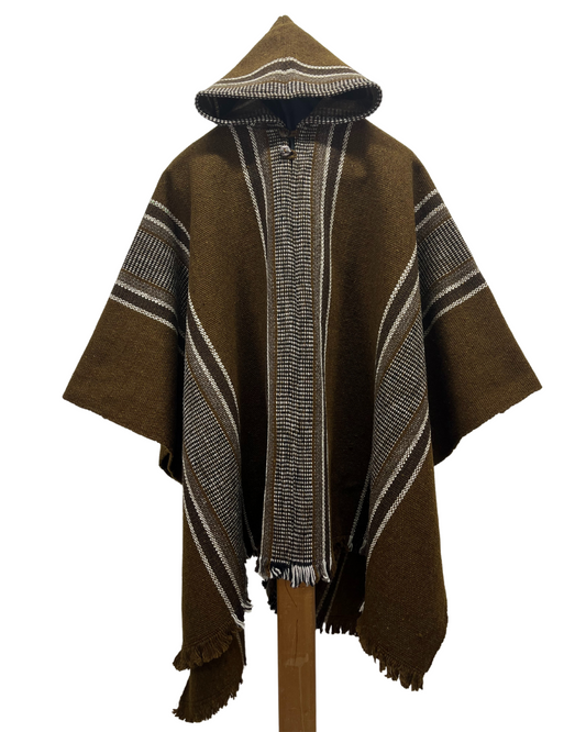 PONCHO HUASO CAFE LINEAS BLANCAS